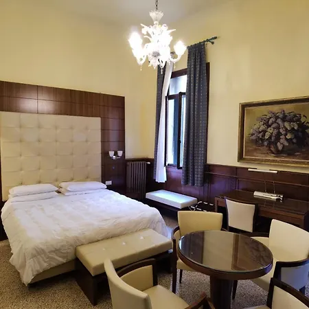 Palazzo Eugenia - Minelli Bed and Breakfast 3*