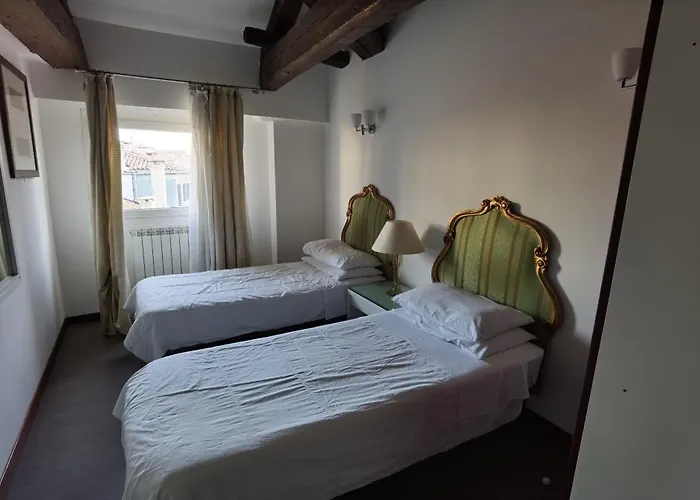 Nocleg ze śniadaniem Palazzo Eugenia - Minelli 3*
