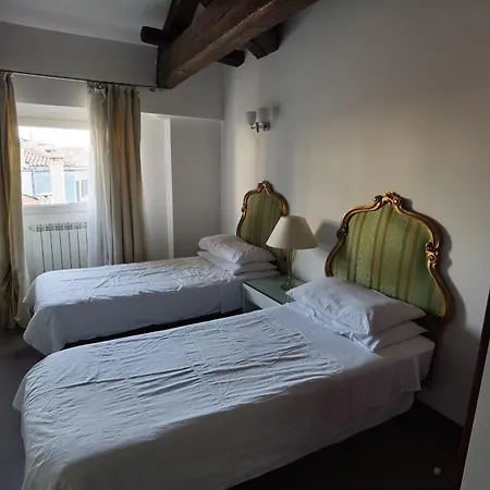לינה וארוחת בוקר Palazzo Eugenia - Minelli 3*